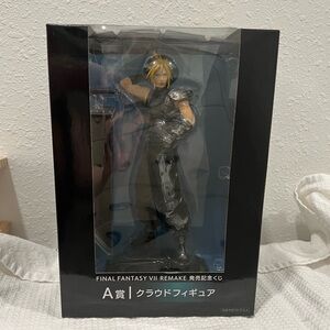Final Fantasy VII Remake Cloud Strife Figure